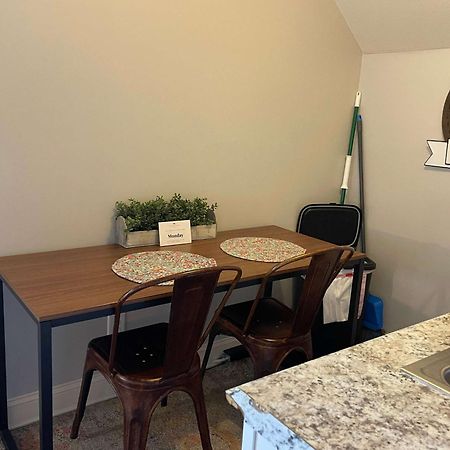 The Campbell Carriage House Apartamento Clarksville Exterior foto
